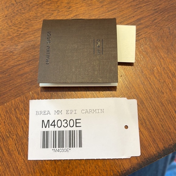 Louis Vuitton Carmine Epi Leather Brea MM bag - Picture 8 of 8